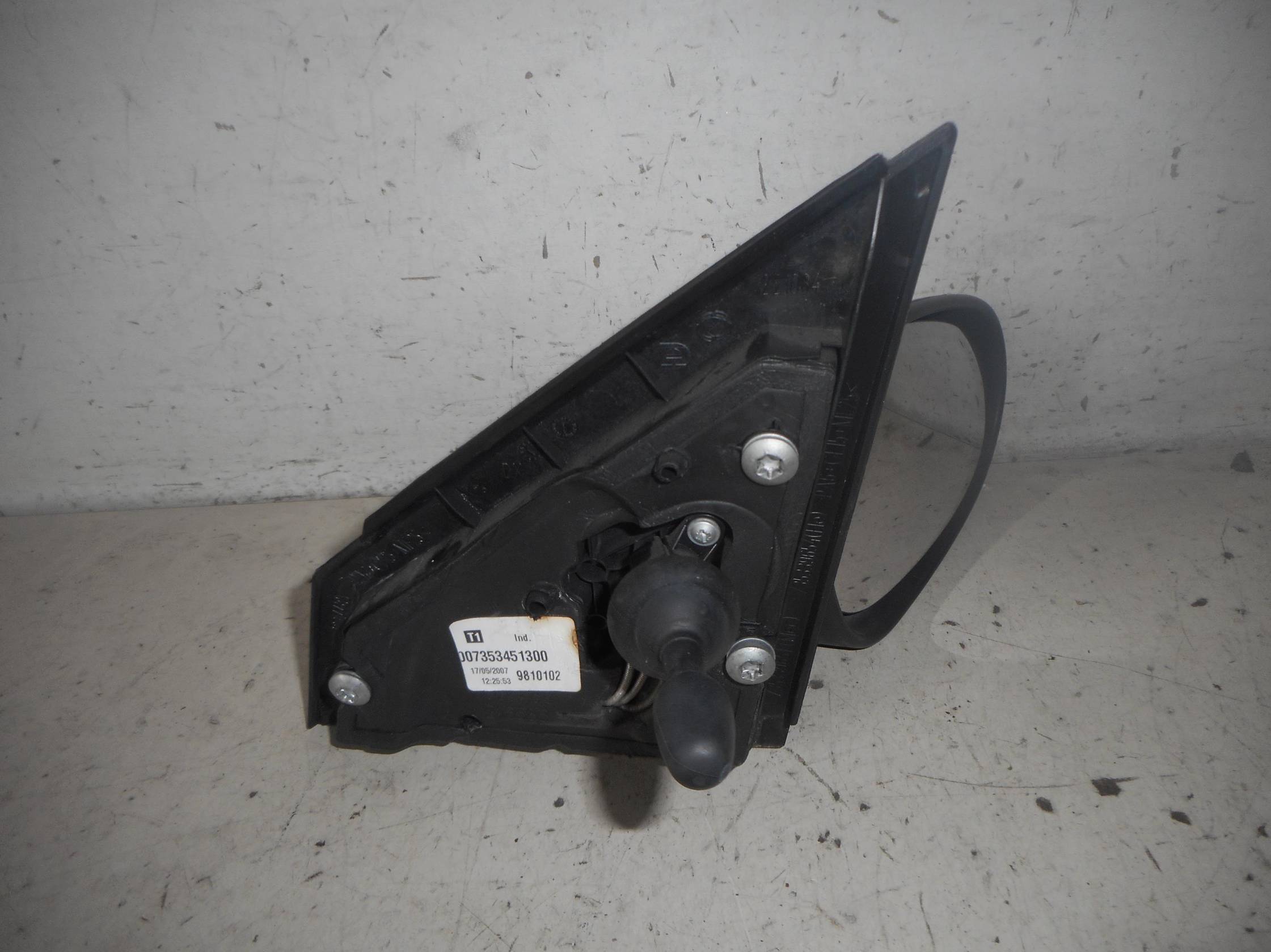 Retrovisore est. dx.